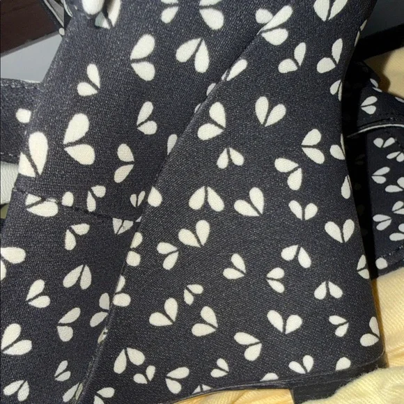 Louis Vuitton 2011 Marc Jacobs Era Heart Print Bow Wedge Sandals - Picture 6 of 11